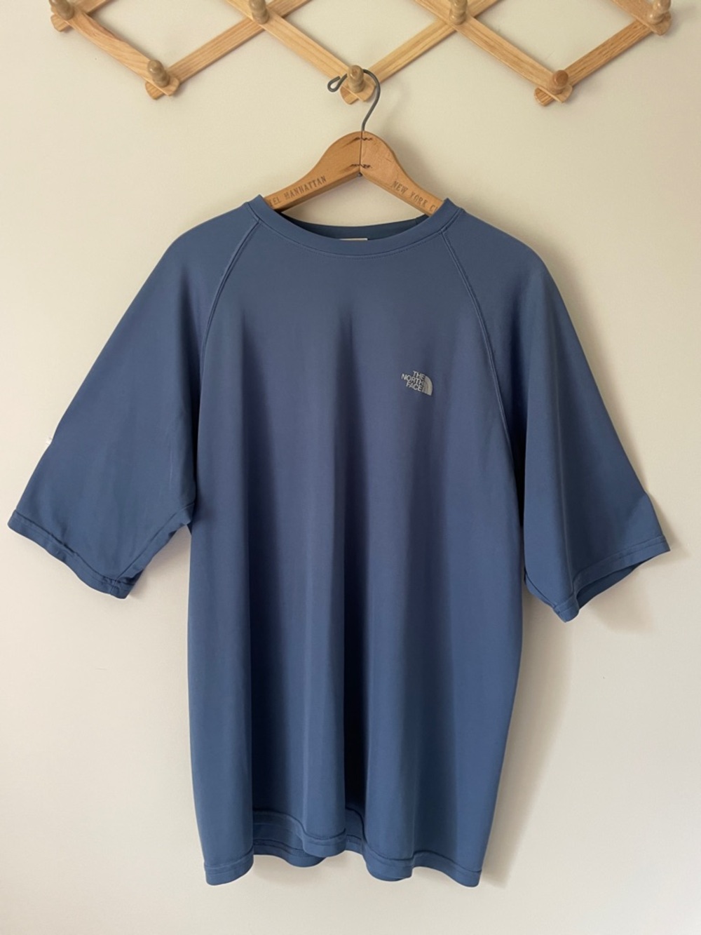 The North Face Short Sleeve Performance Tee in Slate Blue size L